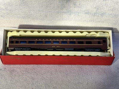 Beautiful Rivarossi Pennsylvania RR  3-Car Passenger Set HO