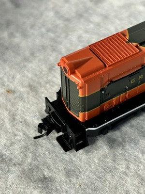 Colorful Atlas Great Northern RR VO-1000 Switcher  Locomotive N Gauge DCC Ready