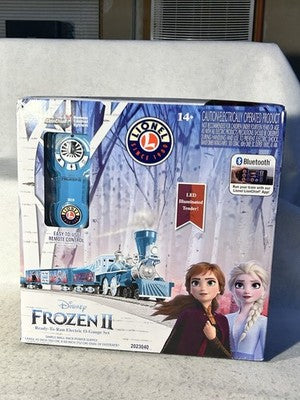 Beautiful Lionel Disney Frozen 2 Christmas Train Set 0 Gauge  Blue Tooth