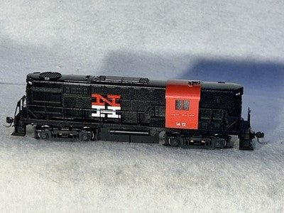 Beautiful Atlas/KATO Alco RS-11 New Haven RR Custom Painted Loco HO