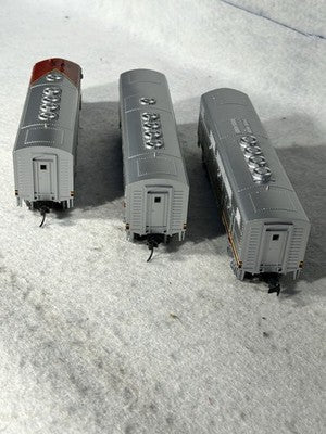 Classic  Stewart/KATO Santa Fe RR F-7 A/B/B Engines 2  Powered/1 Dummy HO