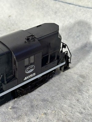 Vintage AtlasKATO New York Central RR Alco RS-11 Locomotive HO (Ex Box)