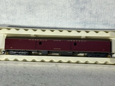 Classic Rivarossi Norfolk &Western RR 8 Car Passenger Heavyweight Set HO
