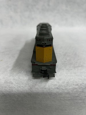 Beautiful KATO Union Pacific Railroad GP-35 Diesel Engine HO