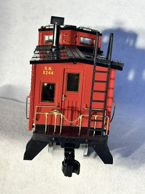 Nice REA G Scale  Caboose  Great Northern RR