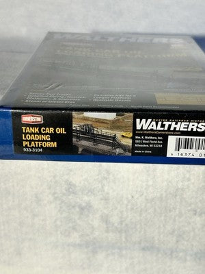 Nice Walthers Tank Car Loading Platform HO