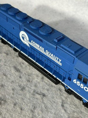 Striking Athearn Blue Box Conrail RR SD-40-2 Diesel Engine HO