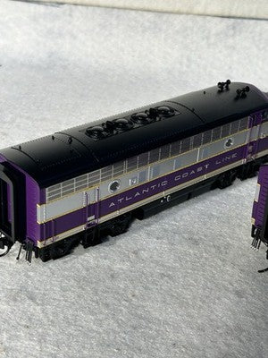 Gorgeous BLI Atlantic Coastline RR F-3 A/B Locomotive Set DCC Ready HO