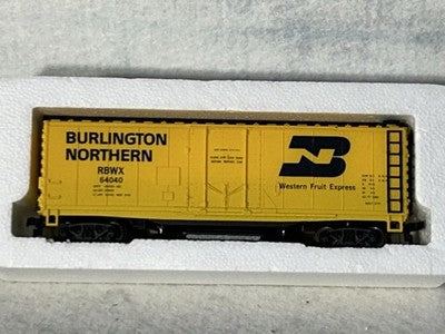 Efficient ROCO Burlington Northern RR 40’ TRACK CLEANING Car HO