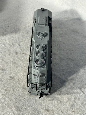 Nice ATLAS/KATO GP-40 Louisville & Nashville RR Locomotive HO