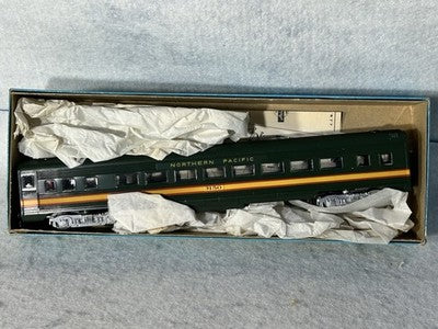 Nice Athearn Northern Pacific RR 5 Car Passenger Set HO