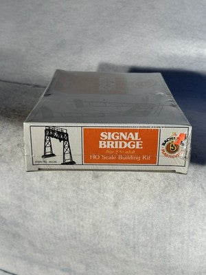 Cool Bachmann Double Track Signal Bridge Plastic HO