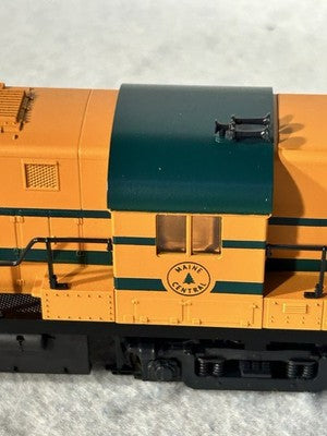 Rare  Atlas/KATO Alco RS-11 Maine Central RR Loco HO