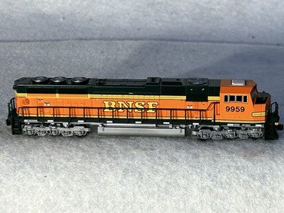 Beautiful KATO BNSF RR SD-70MAC Diesel Engine N GAUGE