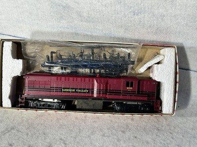 Cool Stewart Lehigh Valley RR Baldwin AS 616 Diesel Loco HO