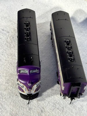 Gorgeous BLI Atlantic Coastline RR F-3 A/B Locomotive Set Paragon 4/DCC HO