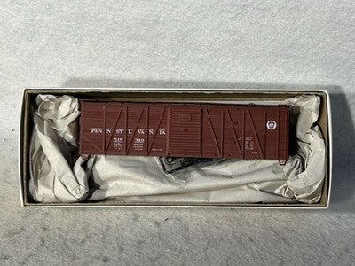 Select Accurail Various RR 40’ Box Car  Kits HO