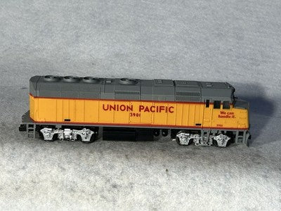 Clean Life Like Union Pacific RR F-40 PH HO (Ex Box)
