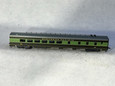 Nice Stewart /KATO/Rivarossi Northern Pacific RR  F-9A/B +5 Car Passenger Set HO