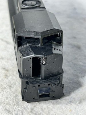 Nice Athearn Genesis Undecorated SD- 75i BNSF Cab DCC Ready Loco HO
