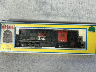 Beautiful Atlas/KATO Alco RS-11 New Haven RR Custom Painted Loco HO