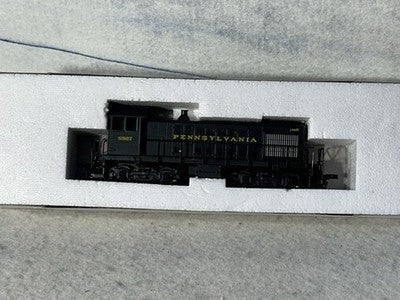 Stately  Atlas/KATO Pennsylvania RR  Alco S-2 Switcher Locomotive HO