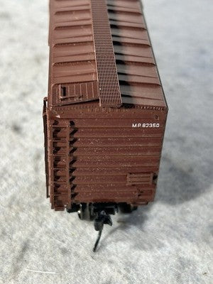 Nice Athearn Mo Pac RR 50’ Box Car HO KD’s Metal Wheels (Ex Box)