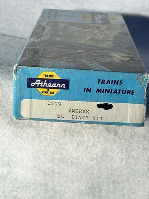 Nice Athearn Amtrak RR Diner  Passenger Car HO
