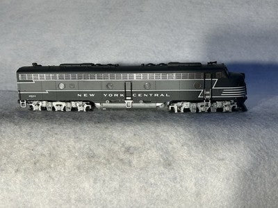 Nice Proto 2000 New York Central RR E-8/9 Locomotive (Ex-Box)