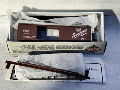Proto 2000 Burlington Route CB & Q RR 50’ Automobile Box Car Kit  HO