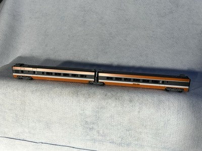 Sleek LIMA  Golden Series HO InterCity Train Set Pwrd. Loco, Dummy, 2 Pass. Cars