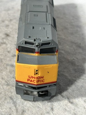 Clean Life Like Union Pacific RR F-40 PH HO (Ex Box)