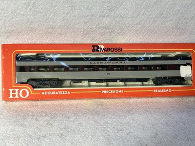 Nice Rivarossi Del & Lack E-8—2 engine/7 Car Passenger Set (Pow./Dum.) HO