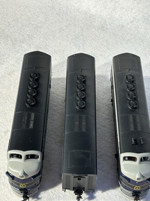 Regal Stewart/KATO B &O F-3 A/B/A Phase 2 Set, A’s Powered, B Unpowered HO