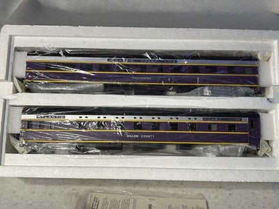 Beautiful MTH Atlantic Coast Line RR 3 Engine/2 Passenger Car Set O Gauge Car