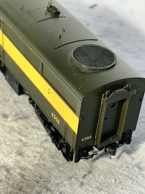 Nice Proto 2000 FA -2 A/B Seaboard Air Line  RR HO Locomotives  (Incorrect Box)