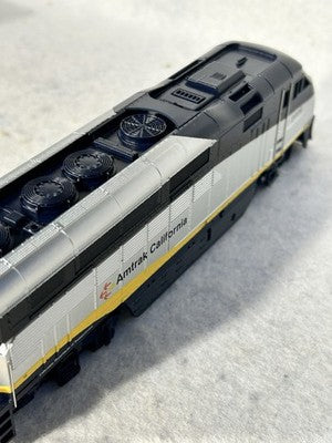 Nice Athearn RTR  Amtrak California F59PH—I Locomotive HO