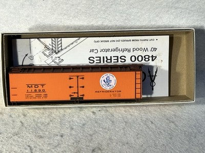 Select Accurail Various RR 40’ Reefer Car  Kits HO