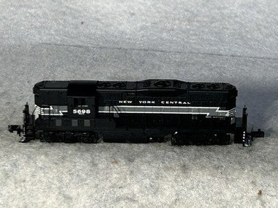 Handsome Atlas New York Central RR Lightning Scheme GP-7 # 5698 Loco N Gauge