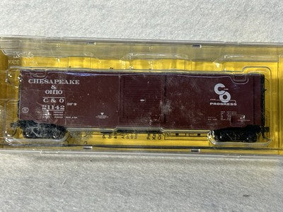 Nice KADEE Mixed RR 50’ Box Cars HO (PLEASE SPECIFY YOUR CHOICE)￼