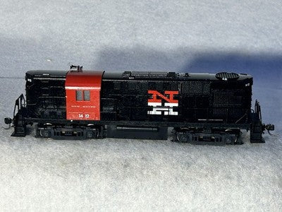 Beautiful Atlas/KATO Alco RS-11 New Haven RR Custom Painted Loco HO
