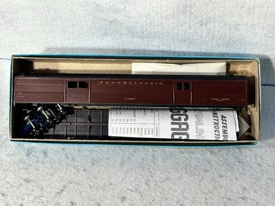 Nice Athearn Pennsylvania RR Baggage Passenger Car HO
