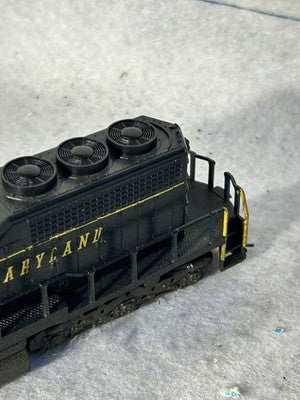 Nice Western Maryland RR SD-40 Diesel Engine HO (Ex Box, Light)