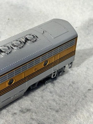 Nice Stewart/KATO Denver & Rio Grande RR F-7B Unpowered HO (Ex-Box Cover)