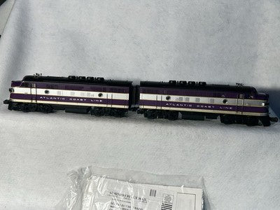 Beautiful MTH Atlantic Coast Line RR 3 Engine/2 Passenger Car Set O Gauge Car