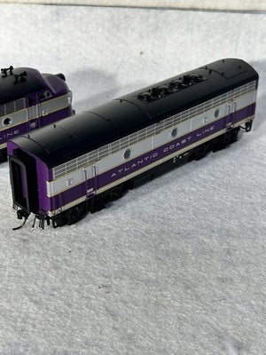 Gorgeous BLI Atlantic Coastline RR F-3 A/B Locomotive Set Paragon 4/DCC HO