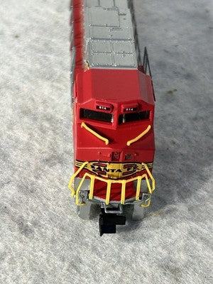 Cool Spectrum Transition Mode BNSF/Santa Fe Dash 8-40CW Locomotive N Gauge