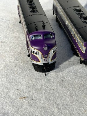 Gorgeous BLI Atlantic Coastline RR F-3 A/B Locomotive Set DCC Ready HO