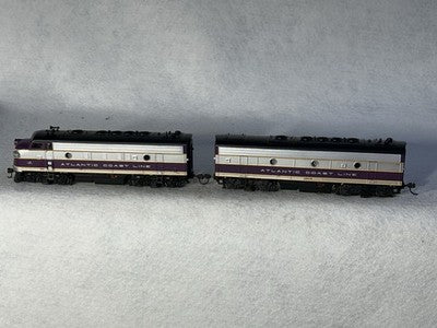 Gorgeous Athearn RTR ACL RR 2 Engine Set HO A-Powered; B-Unpowered