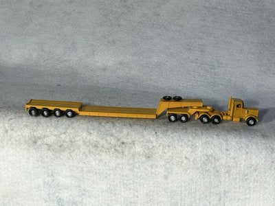 Cool Smart Toys 34 Wheeler Heavy Duty Low Boy Tractor Trailer HO (Ex Box)